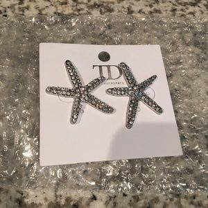 NWT crystal starfish earrings. Sale is final.